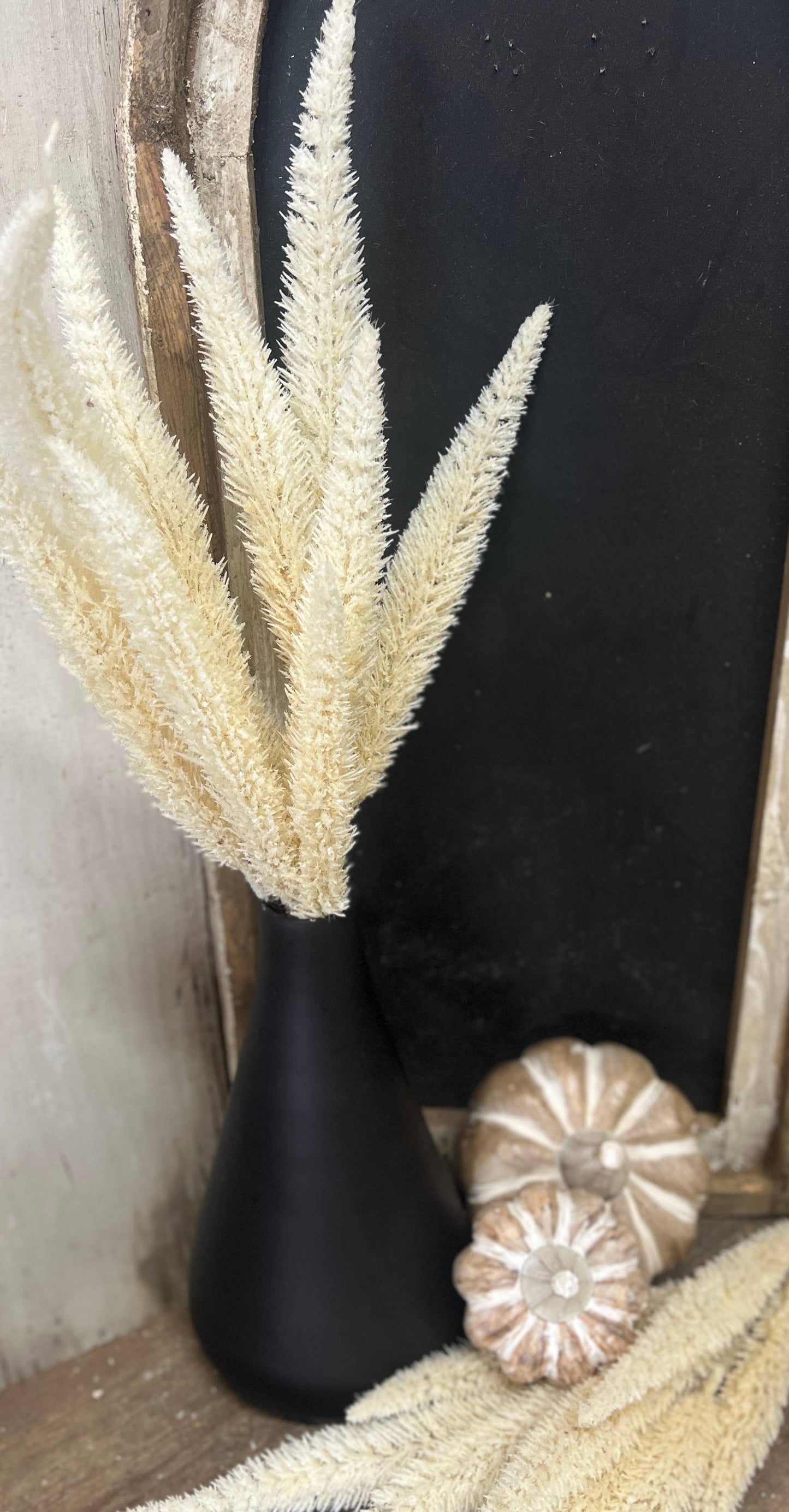 Cream Flocked Foxtail